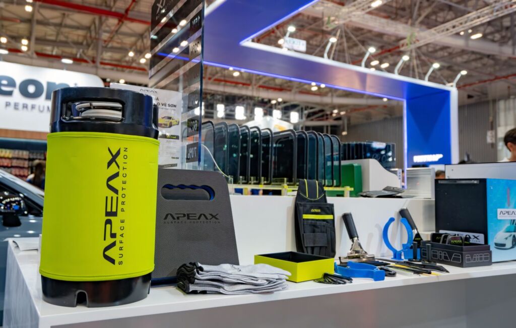 cutting-edge equipment and products of Apeax